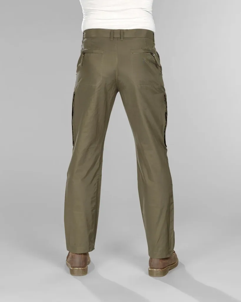 Outdoorhose, Gesäßtasche mit Reißverschluss, Farbe oliv, Gr.48
