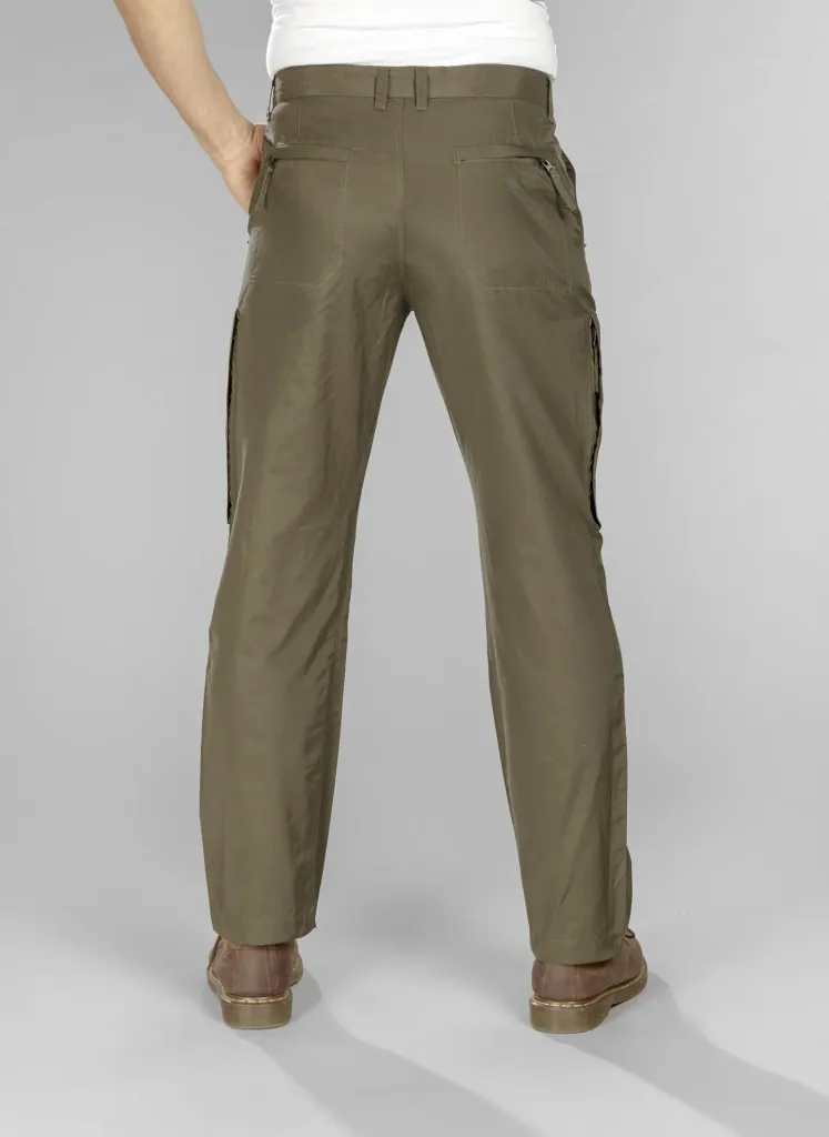 Outdoorhose, Gesäßtasche mit Reißverschluss, Farbe oliv, Gr.48