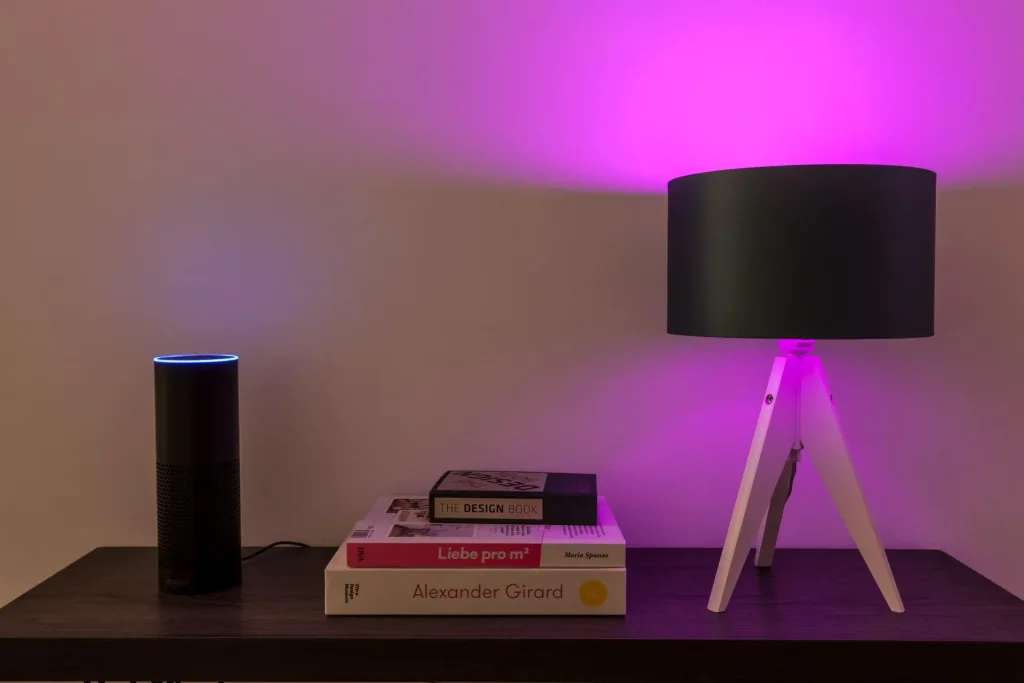 tint LED Zusatzlampe mit 9,5 Watt, E27 in weiß und bunt