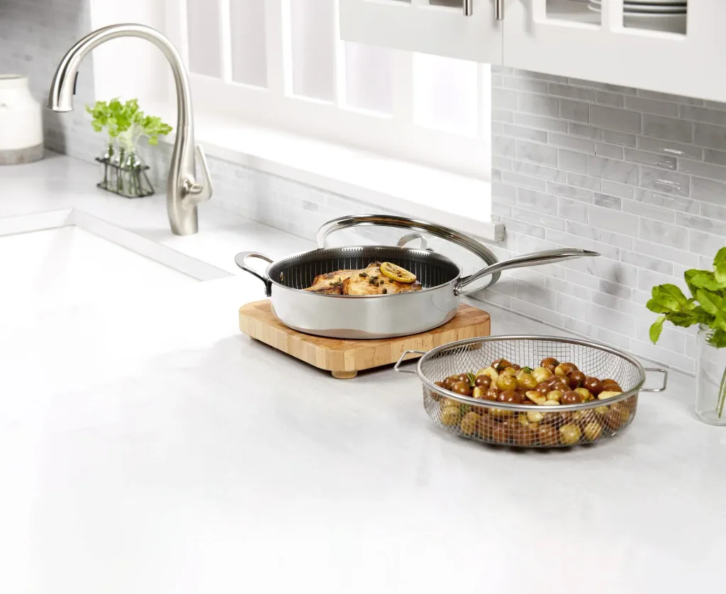 Titan Pan Profi-Pfanne, Ø 28 cm inklusive Rezeptheft