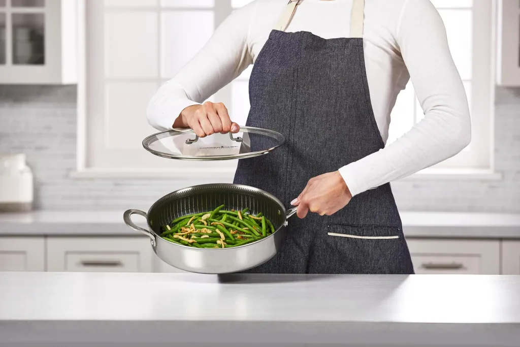Titan Pan Profi-Pfanne, Ø 28 cm inklusive Rezeptheft