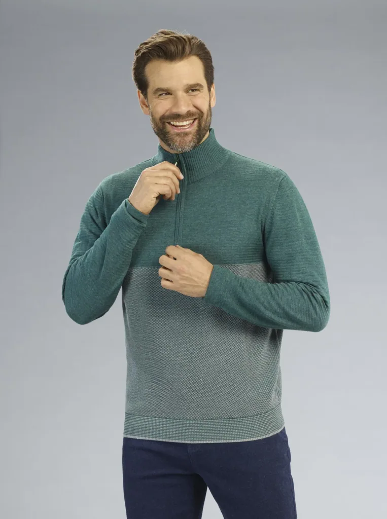 Pullover mit Reißverschluß, Farbe grün, Gr.M