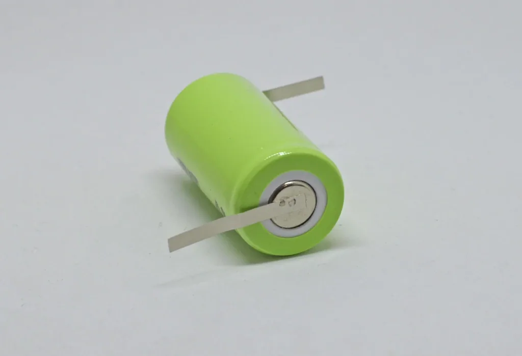NiMH Akku SUB-C mit 3000mAh und Z-Lötfahne im Kunststoffmantel