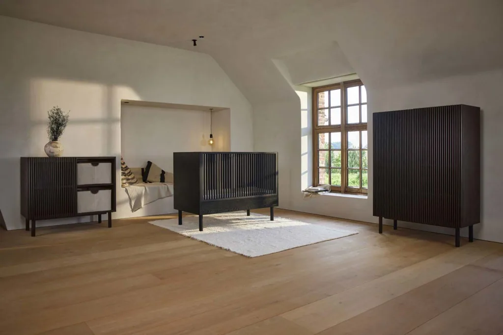 Quax HAI NO KI Babybett Esche schwarz 60 x 120