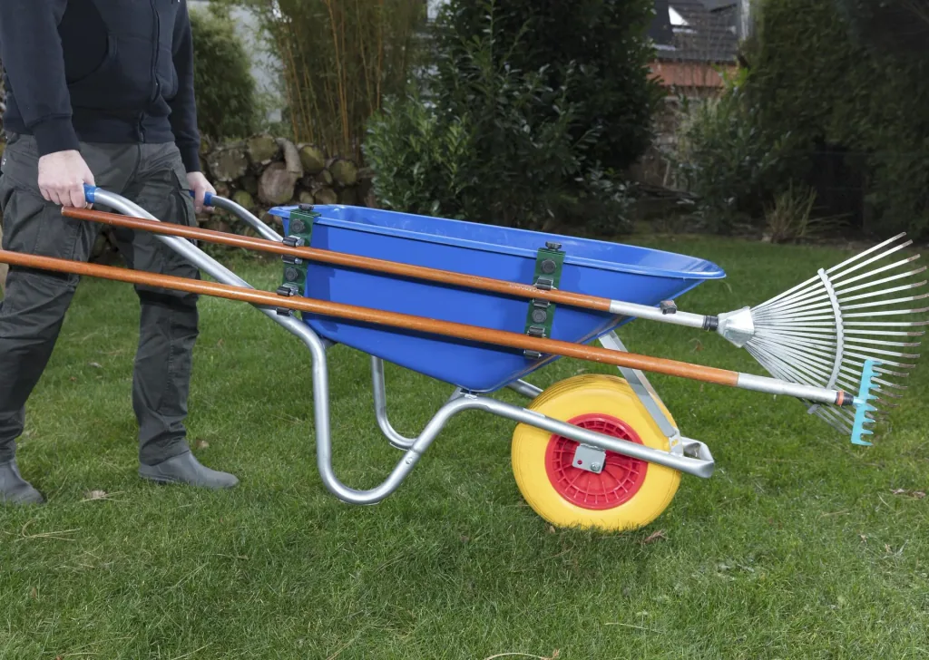 Gartengeräte Schubkarrenhalterung bis max. 50 mm Schubkarrenrandbreite, LxB 190x50 mm, Gewicht 590 g