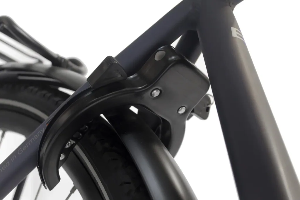 Herren Trekking E-Bike, 28 Zoll, Rahmenhöhe 50 cm 9-Gang Kettenschaltung, schwarz, Kempten