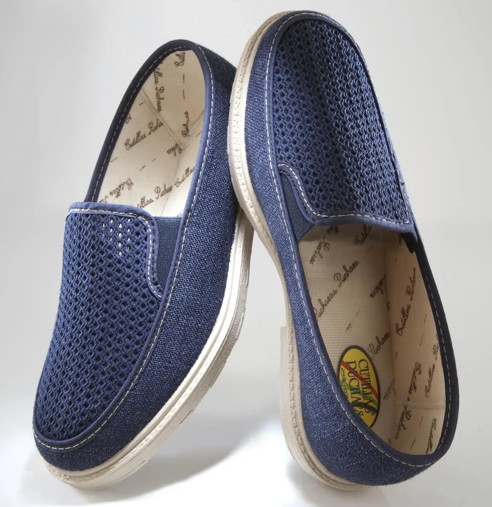 Klimaslipper, Farbe marine, Gr. 44
