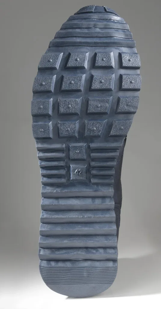 Freizeitschuh, sportliche Optik, ultraleicht, Farbe marine, Gr.41