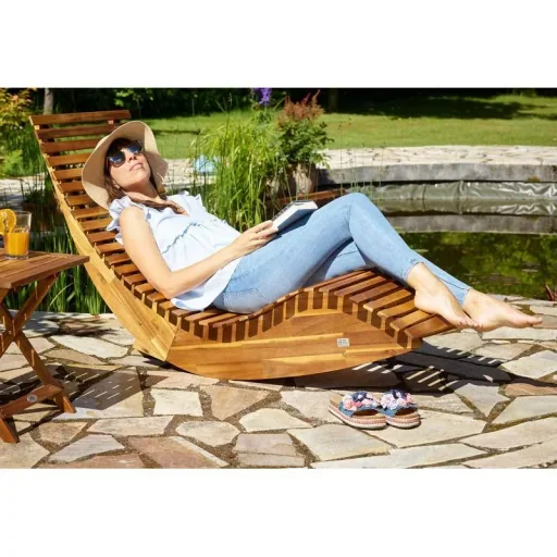 Ergonomischer Schaukelstuhl Akazienholz FSC-zertifiziert