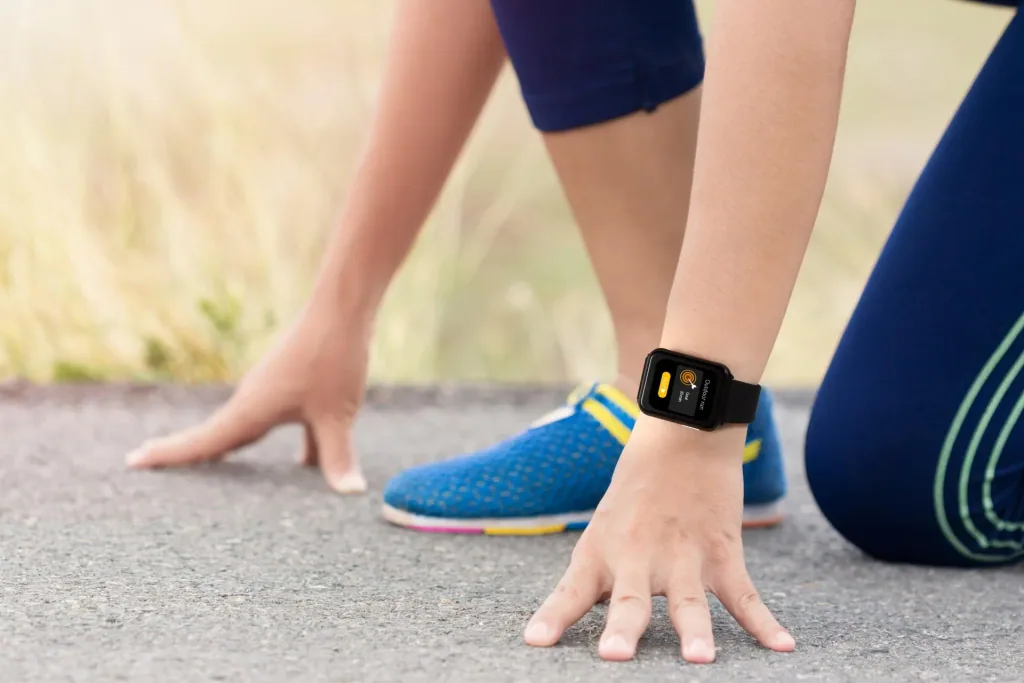 Smartwatch mit Überwachung der Körpertemperatur, der Herzfrequenz und Schlafaktivität
