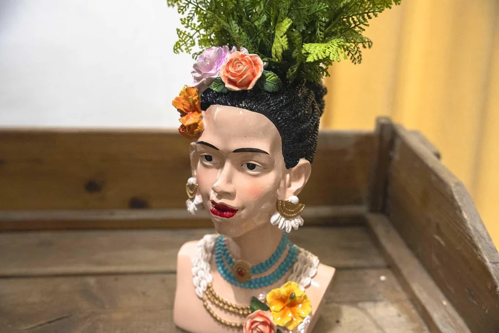 Blumenlady Vase - 30 cm - Wasserfeste Dekorative Vase