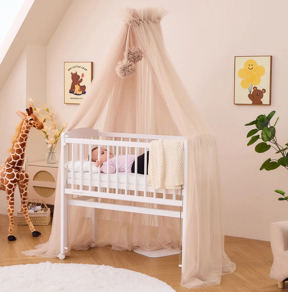Alavya Home Betthimmel aus Tüll mit Pompons - Beige