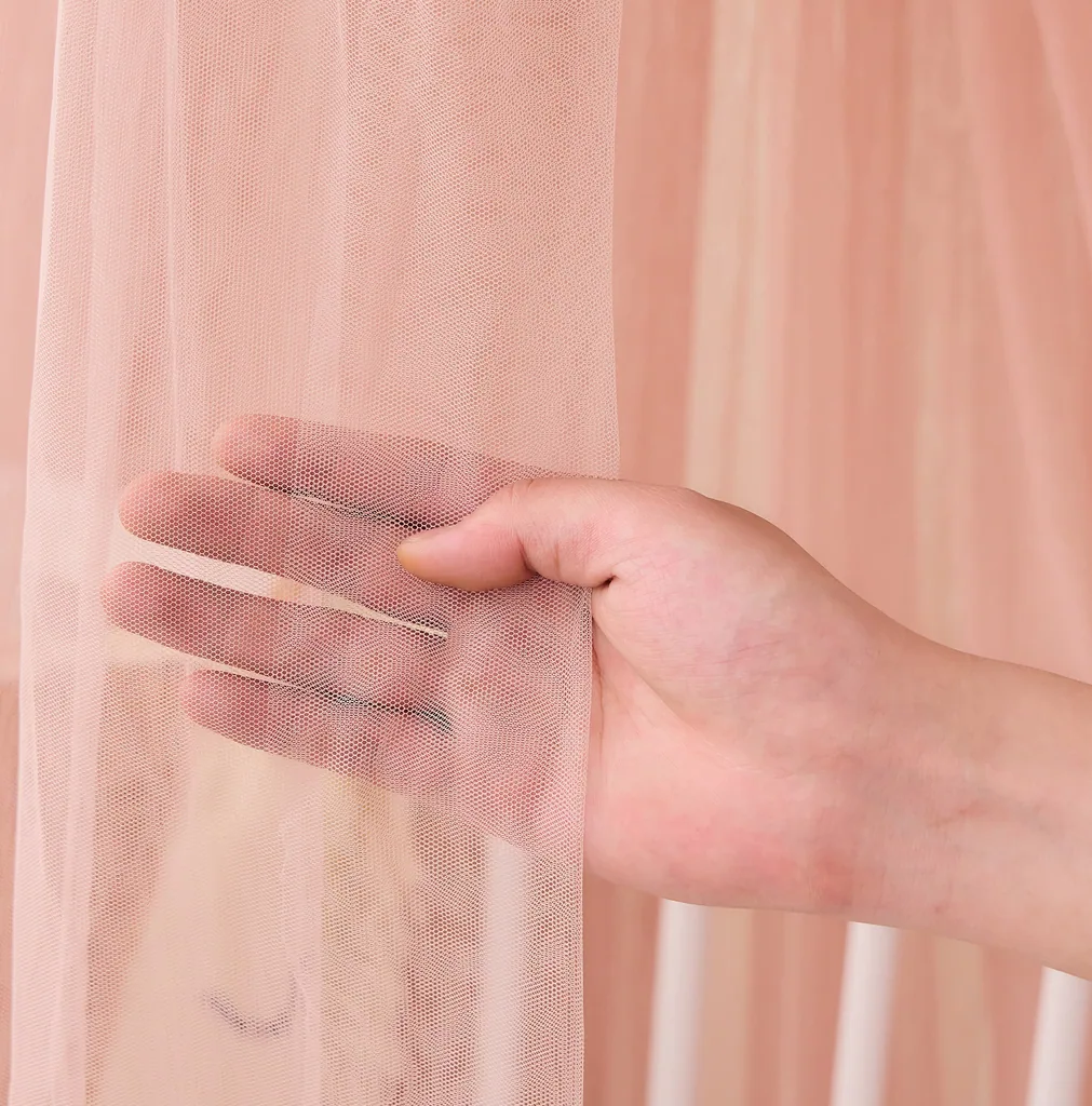 Alavya Home Betthimmel aus Tüll mit Pompons - Rosa