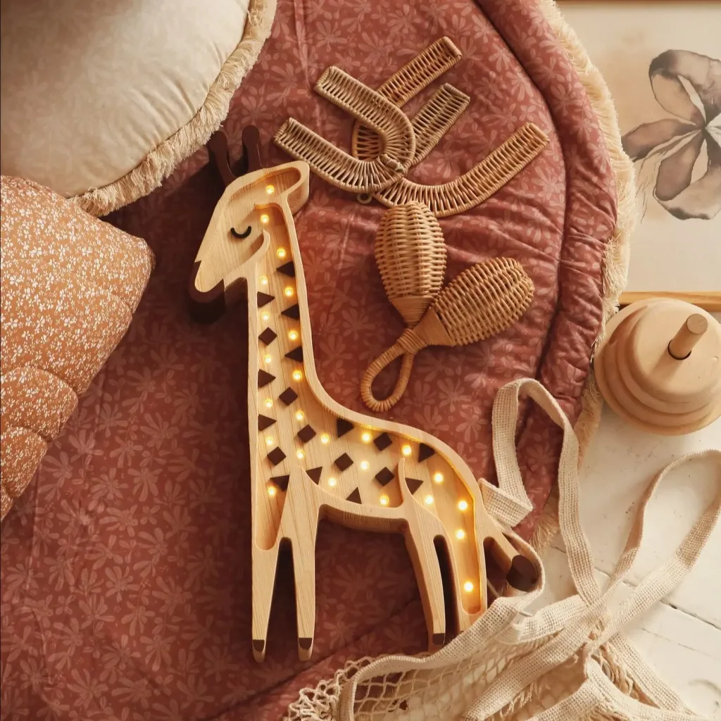 Little Lights Nachtlicht Kinder, Nachtlampe Giraffe - 100% Kiefernholz natur, Farbe: Serengeti-Holz