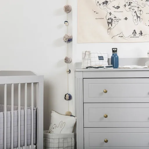 Maison Charlotte Kommode Opera grau