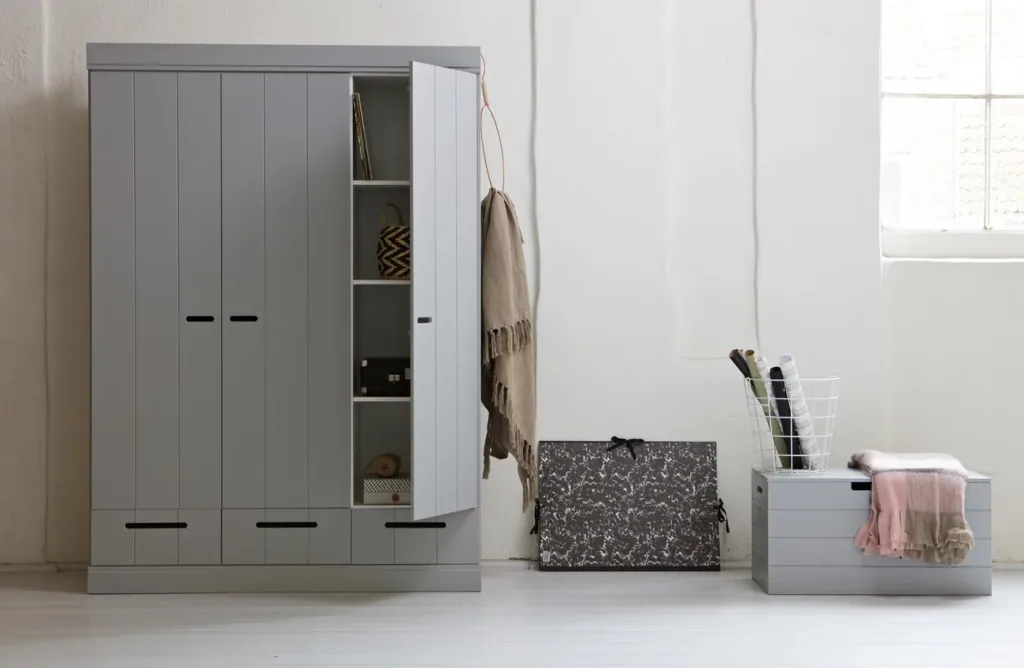 WOOOD - Schrank Connect, 3-türig, mit 3 Schubladen, Kiefer, 195x140x53 cm