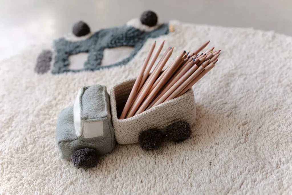 Lorena Canals Mini-Trucks mit Körben, Kuscheltiere