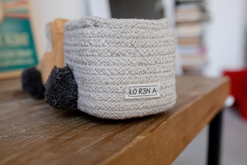 Lorena Canals Mini-Trucks mit Körben, Kuscheltiere