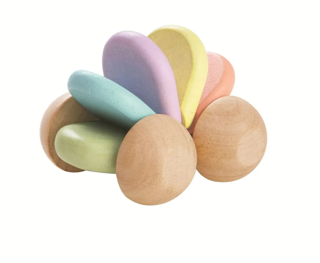 Plan Toys - Babyauto pastell, Gummibaumholz