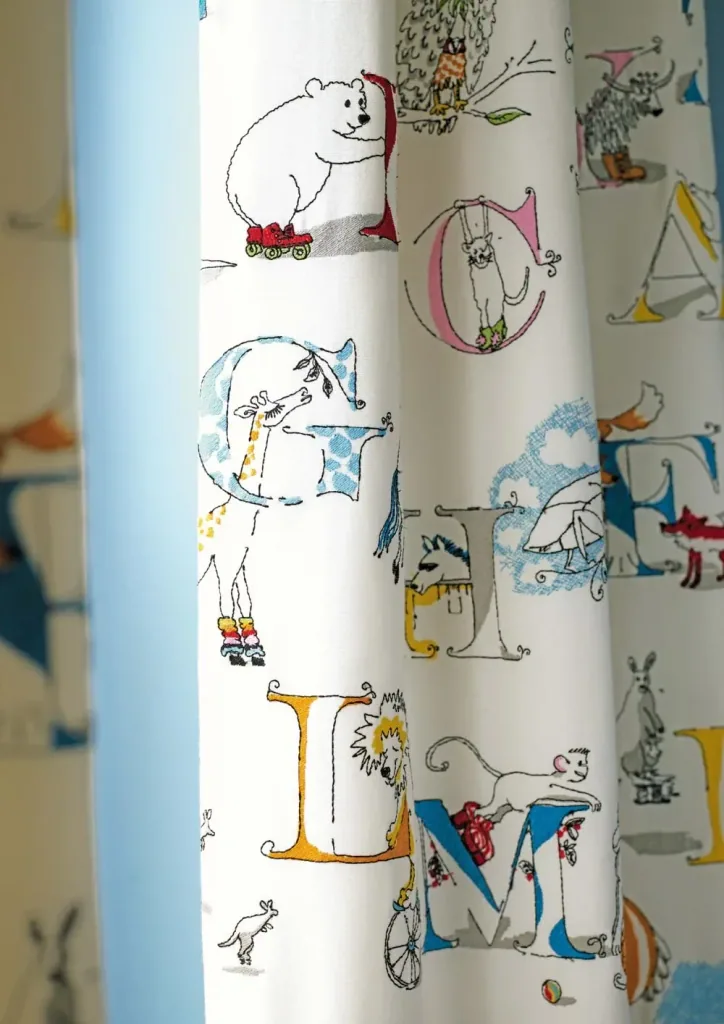 Little Sanderson Abracazoo Motivstoff Alphabet creme Rainbow