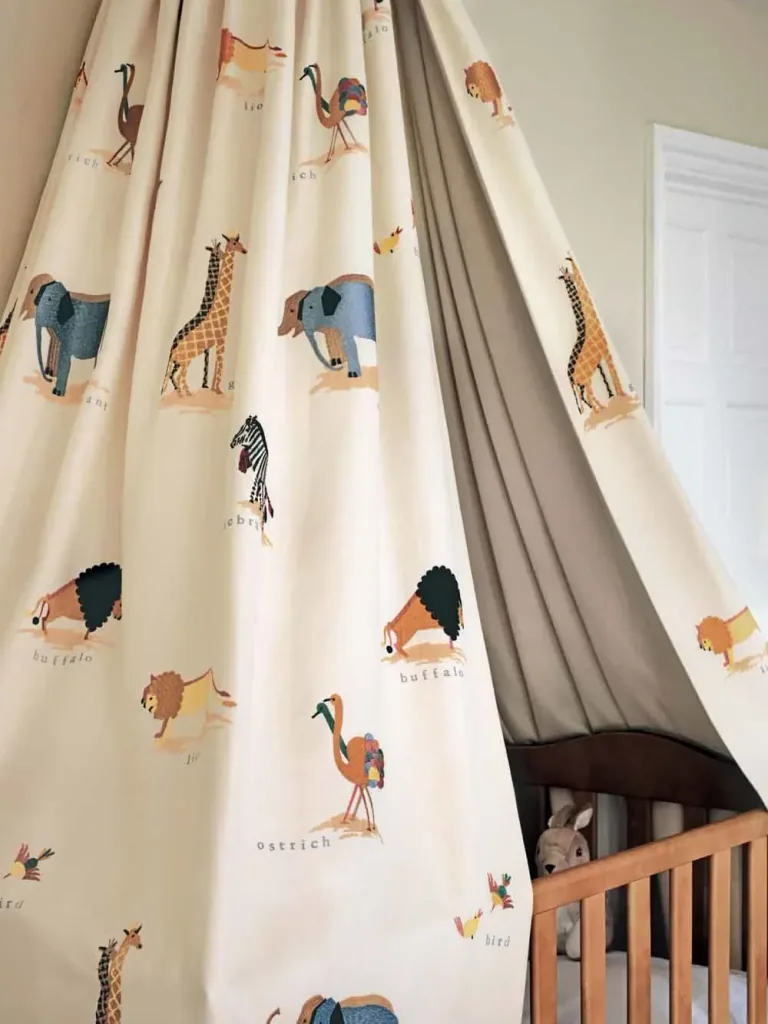 Little Sanderson Abracazoo Motivstoff Safari Tiere creme rosa grau