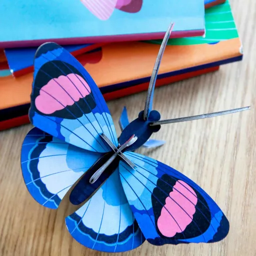 studio ROOF 3D Schmetterling blau Pappe