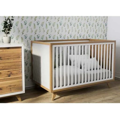 Romina Uptown Babybett gepolstert