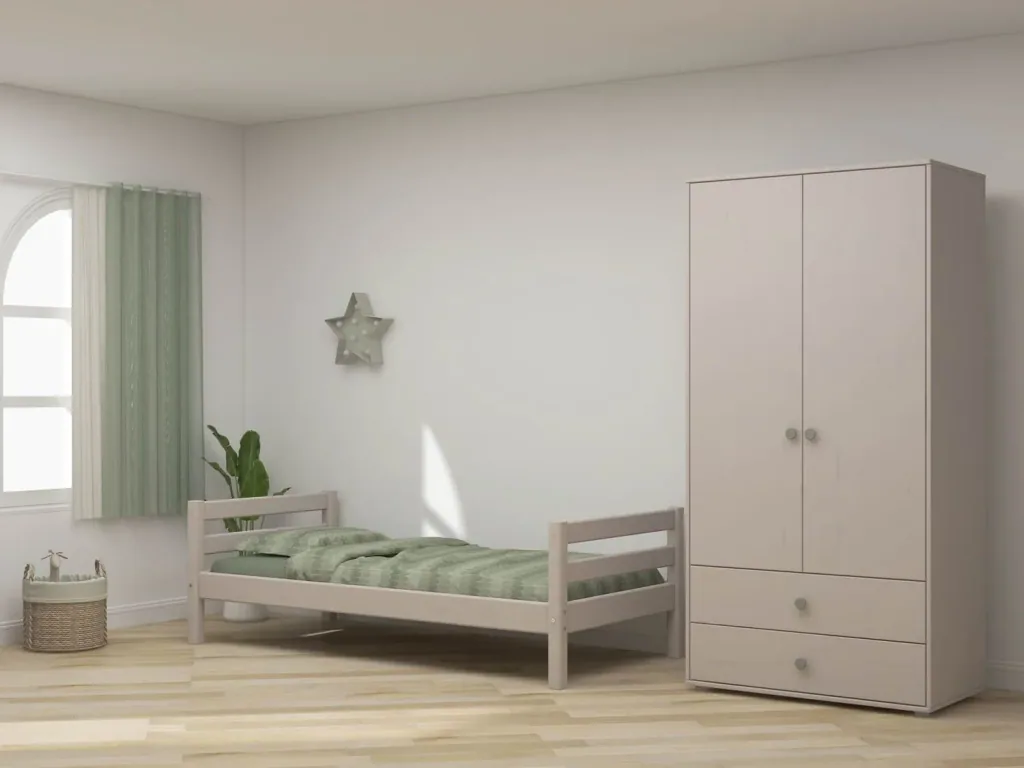 Flexa Kleiderschrank - Classic, mit 2 Türen und 2 Schubladen, 101,3x202,5 cm, Farbe: Grau gekalkt / Grau gekalkt / Naturgrün