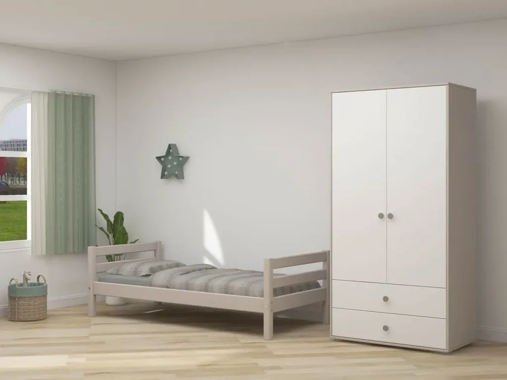 Flexa Kleiderschrank - Classic, mit 2 Türen und 2 Schubladen, 101,3x202,5 cm, Farbe: Grau gekalkt / Weiß / Naturgrün