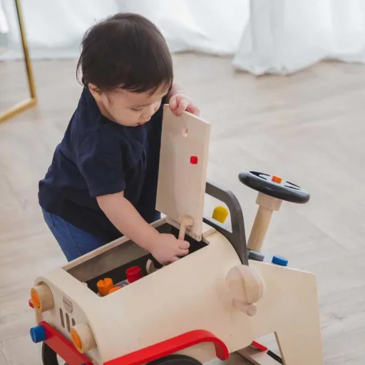 Plan Toys Spielzeug Automechaniker/Fahrsimulator Holz