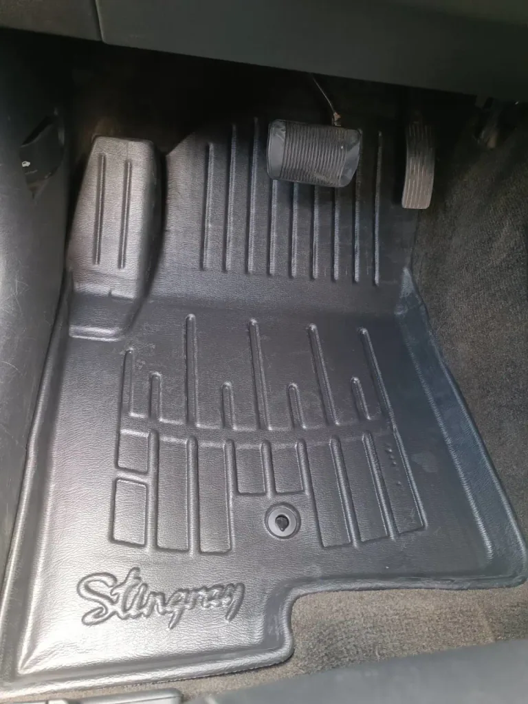 Gummifußmatten Auto 3D für Jeep Compass I (2006-2016), passgenau, mit Clips, Polyurethan