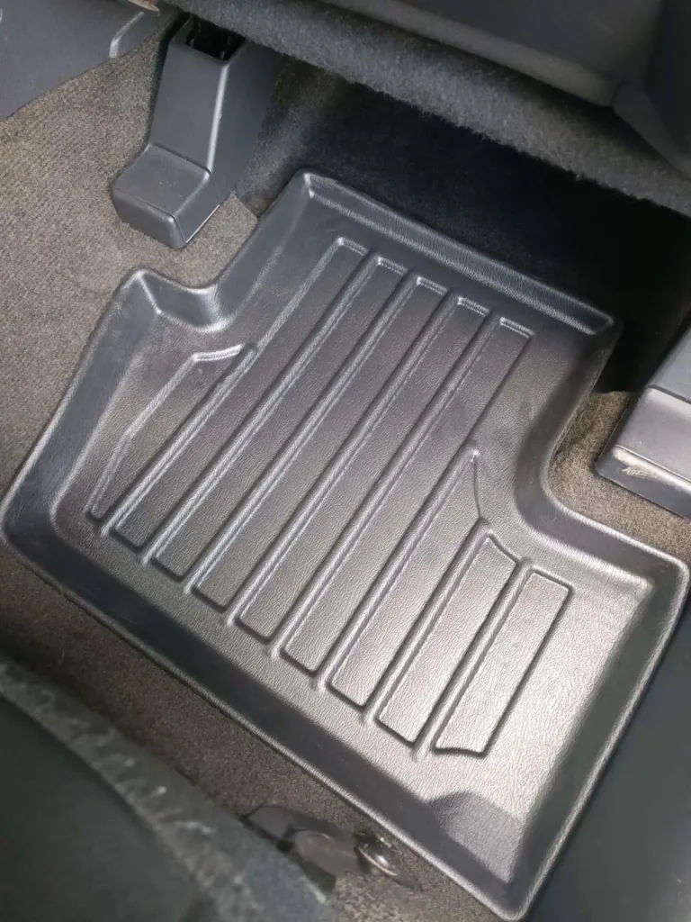 Gummifußmatten Auto 3D für Jeep Compass I (2006-2016), passgenau, mit Clips, Polyurethan