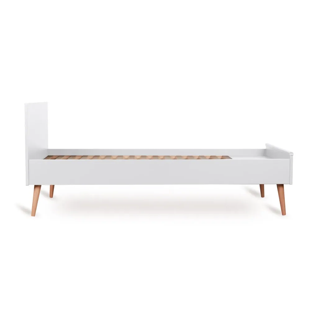 Quax Cocoon Junior Kit 170x70 cm | Umbauset für Cocoon Babybett zum Juniorbett | Mit Nachttisch & Bettgitter-Option, Farbe: Eisweiss
