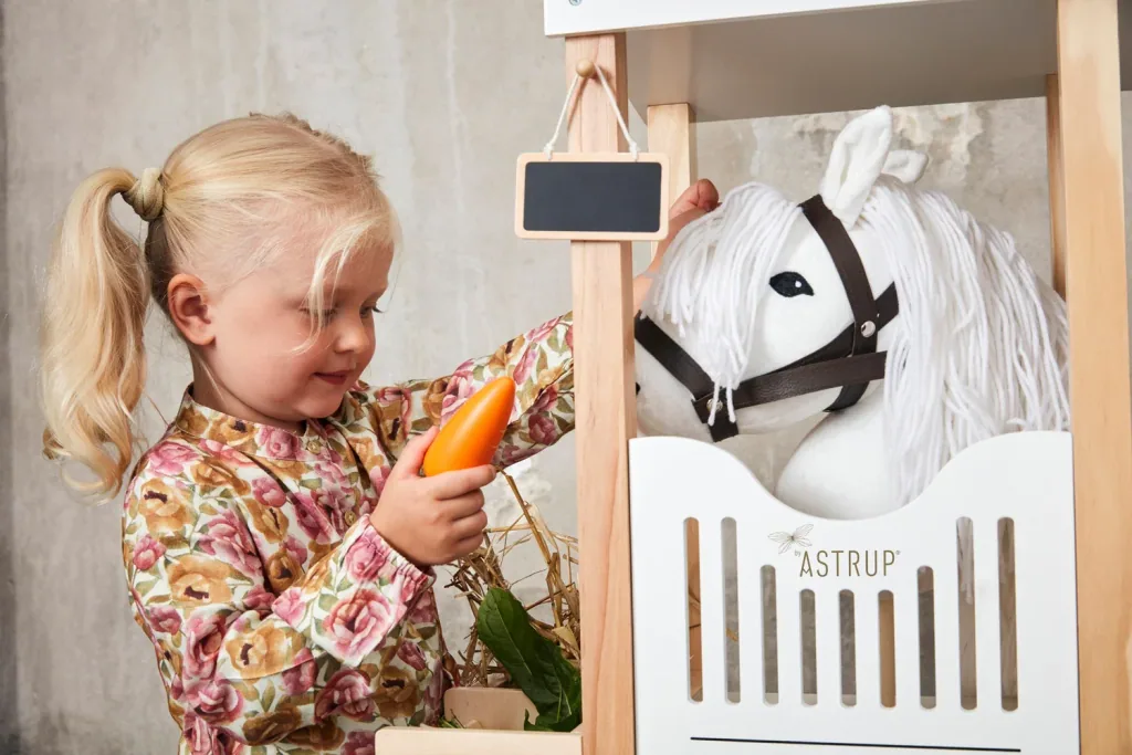 by Astrup Hobby Horse Steckenpferd weiss