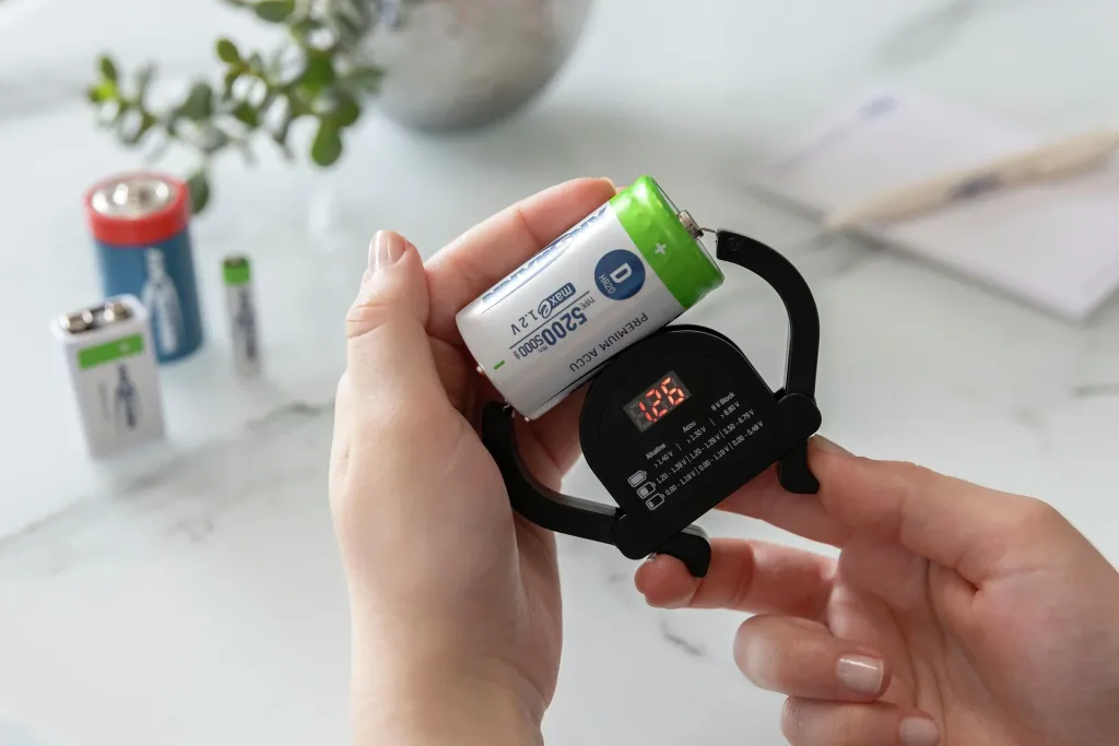 Akku- und Batterie Tester, universell einsetzbar