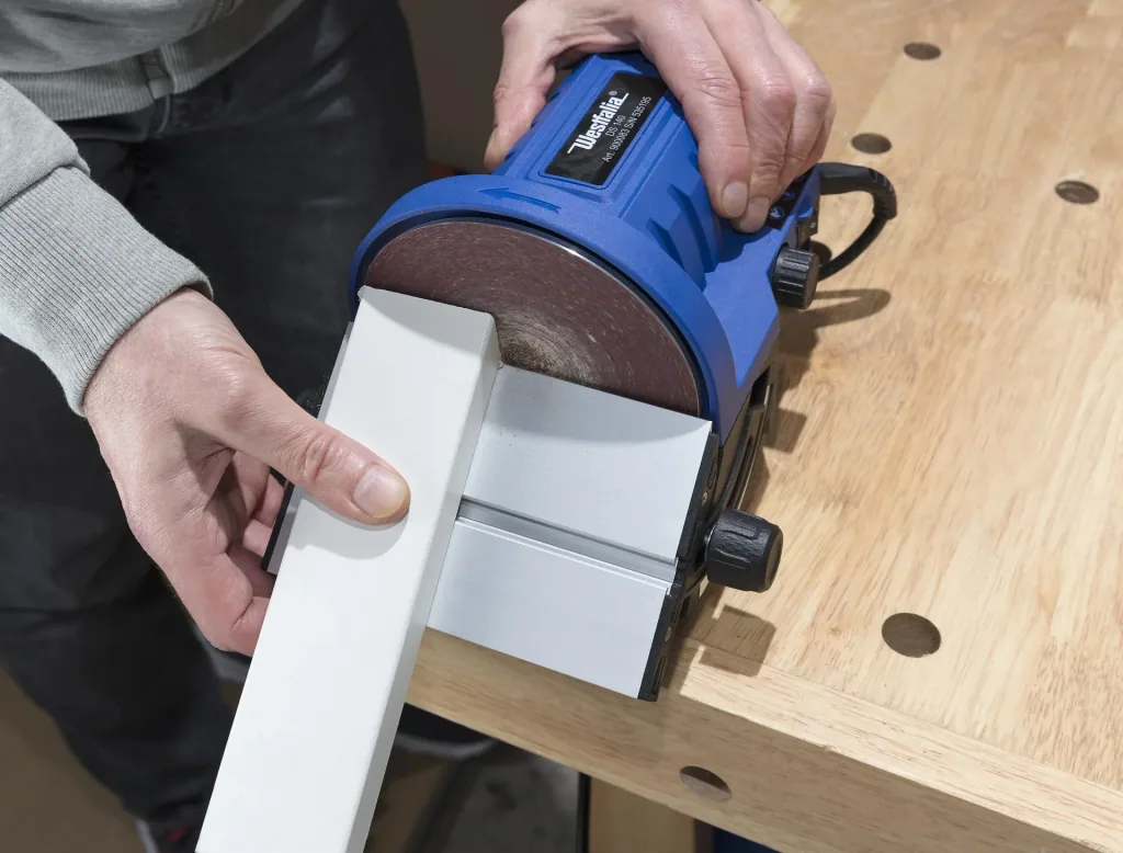 Tellerschleifer mit Gehrungswinkel, 140 Watt