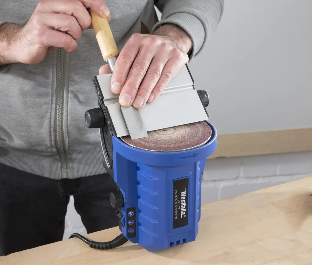 Tellerschleifer mit Gehrungswinkel, 140 Watt