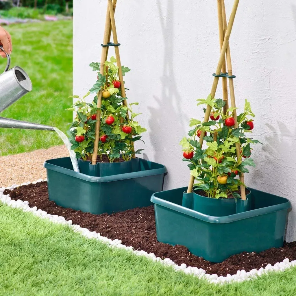 Pflanzgefäß mit Wasserspeicher