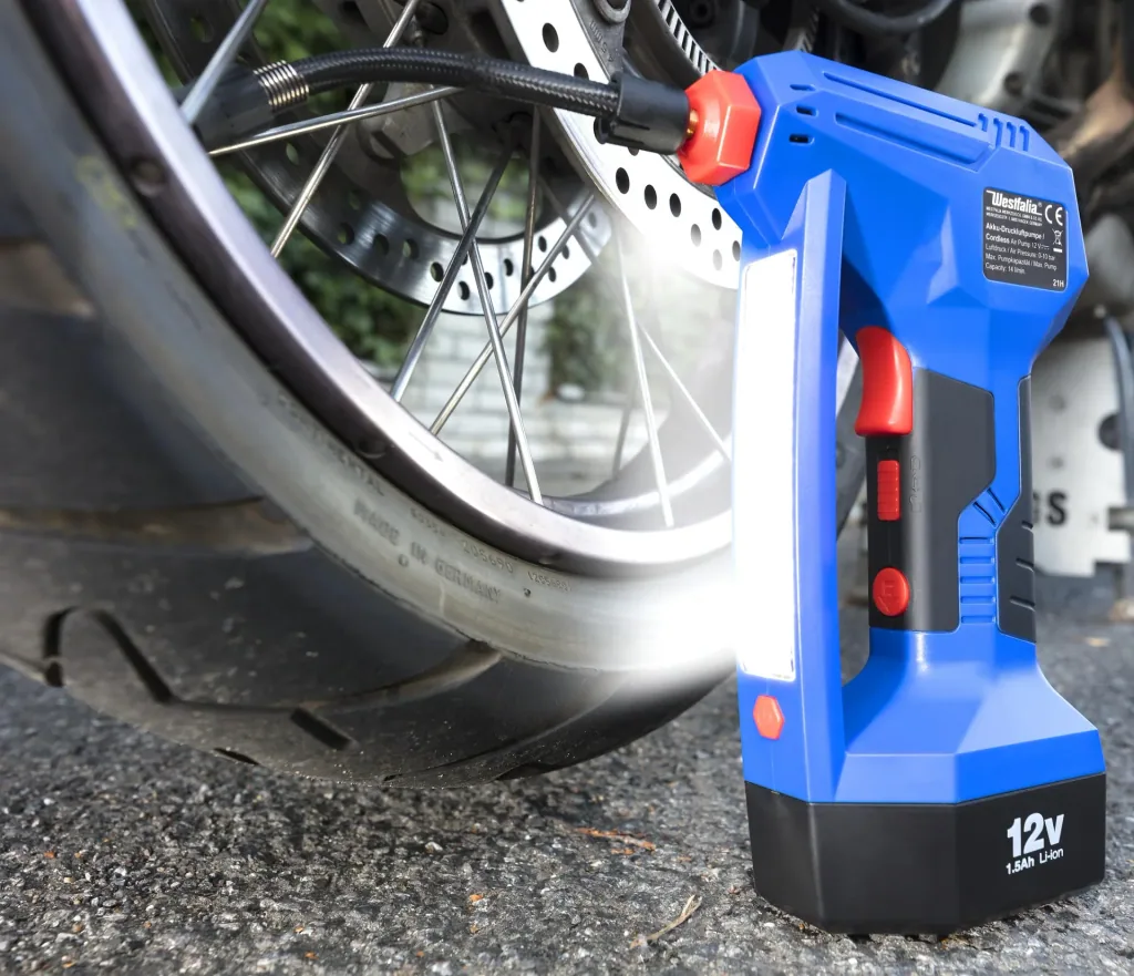 12 Volt Akku Druckluftpumpe - mit Arbeits- und Warnleuchte - "Hybrid"