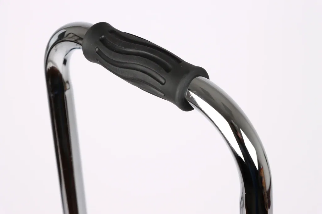 Trittstufe mit höhenverstellbarem Haltegriff, chrom, 88 - 108 cm