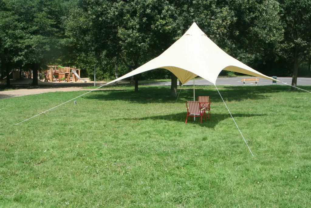 Viereck-Sonnensegel für Camping mit Stangen, sand, 400 x 400 cm