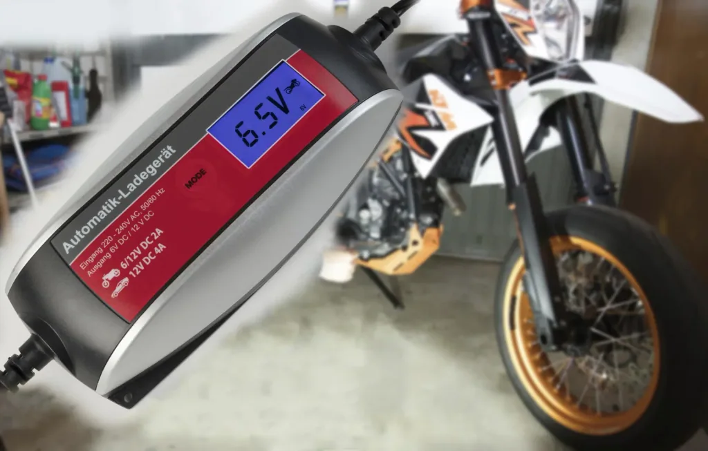 LCD Ladegerät Smart 6/12 Volt