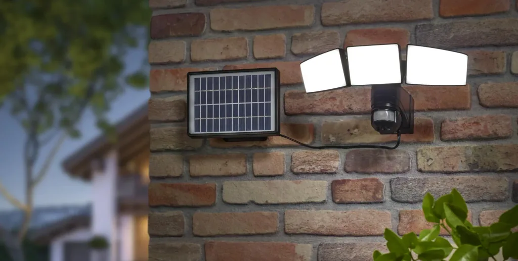 Solar LED Fluter, 15 Watt mit Bewegungsmelder