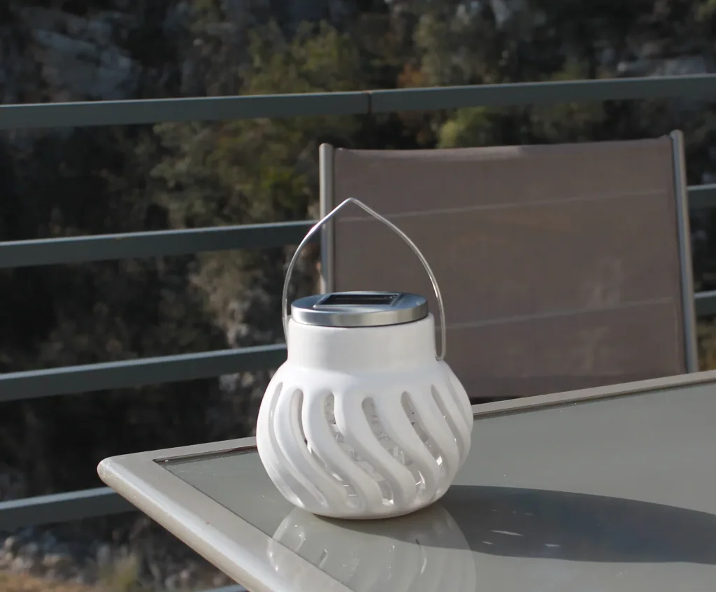 Anti-Mücken-Windlicht mit Solar