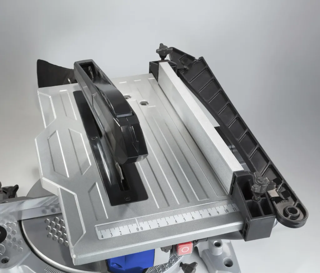 Tisch-Kapp und Gehrungssäge TKG 210/30, 1200 Watt