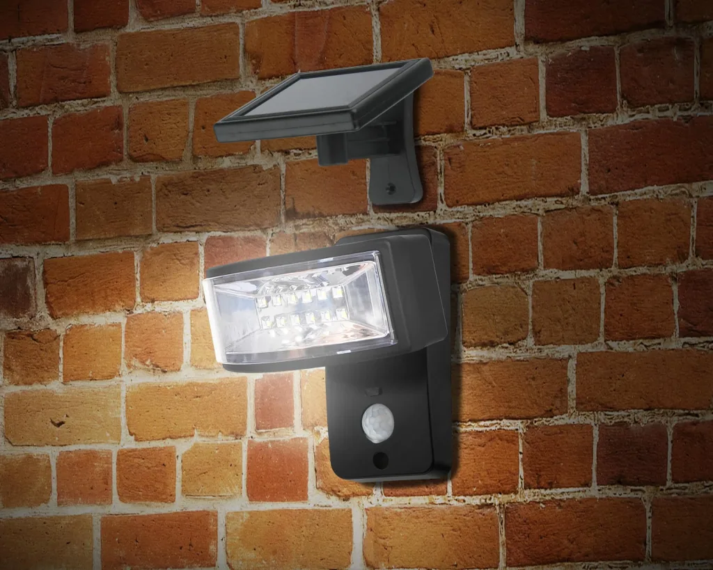 LED Wandleuchte mit separatem Solarpanel und Bewegungsmelder
