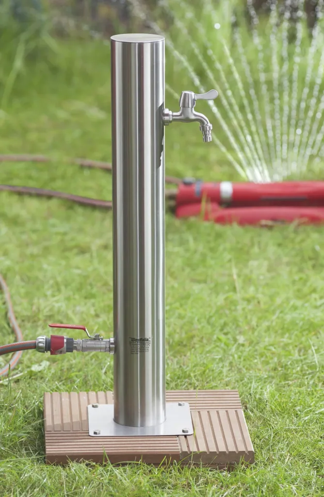 Wasserzapfsäule aus Edelstahl mit 2 Auslaufhähnen