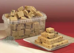Rum-Rosinen Fudge in Frischhaltebox, Old English, 800 g