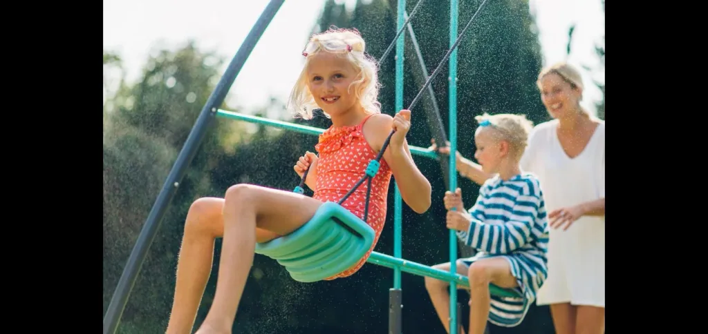 Premium Metall Schaukelset mit Nebelsprühfunktion, Outdoor-Schaukelset, Kinder, Einzelschaukel, Tellerwippe