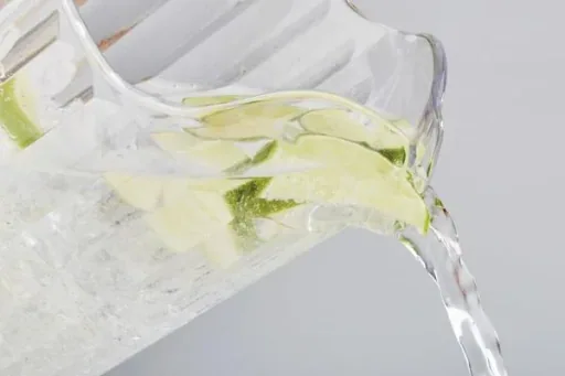 Pitcher, Ø 13 cm, H: 21 cm, Füllmenge 1,5 L - Bierkrug, Karaffe für Limonade, Wasserkaraffe, Kunststoff, transparent